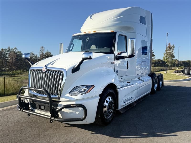 2022 International LT625