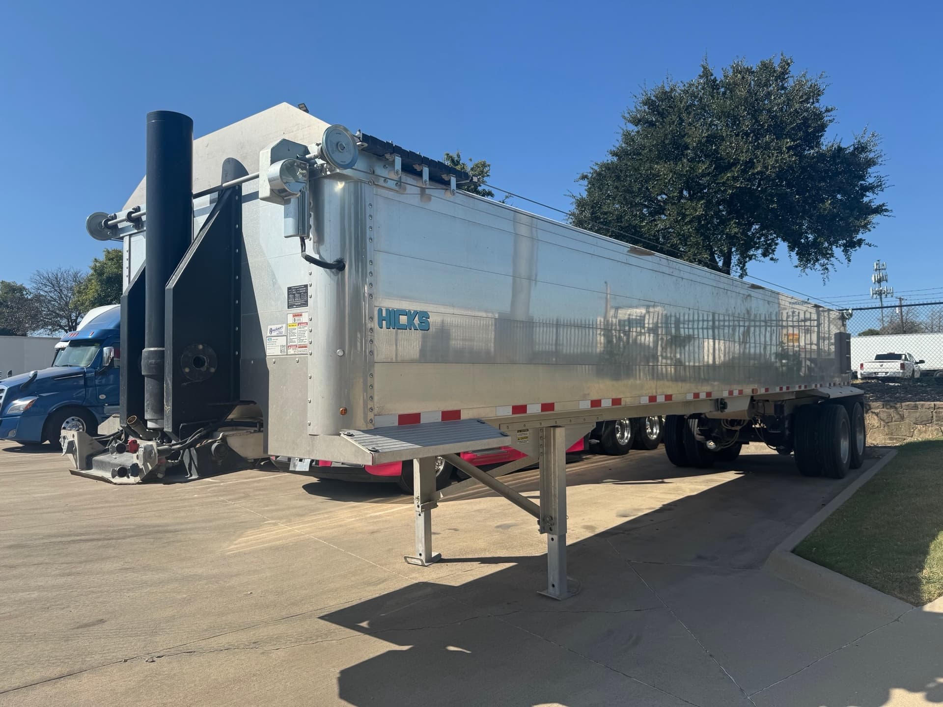 2027 HICKS SL3932
