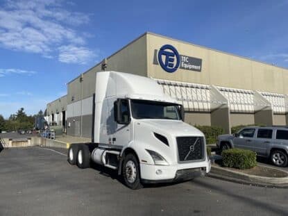 2020 Volvo VNR64T400