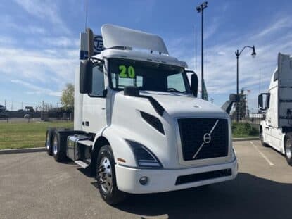 2020 Volvo VNR64T300
