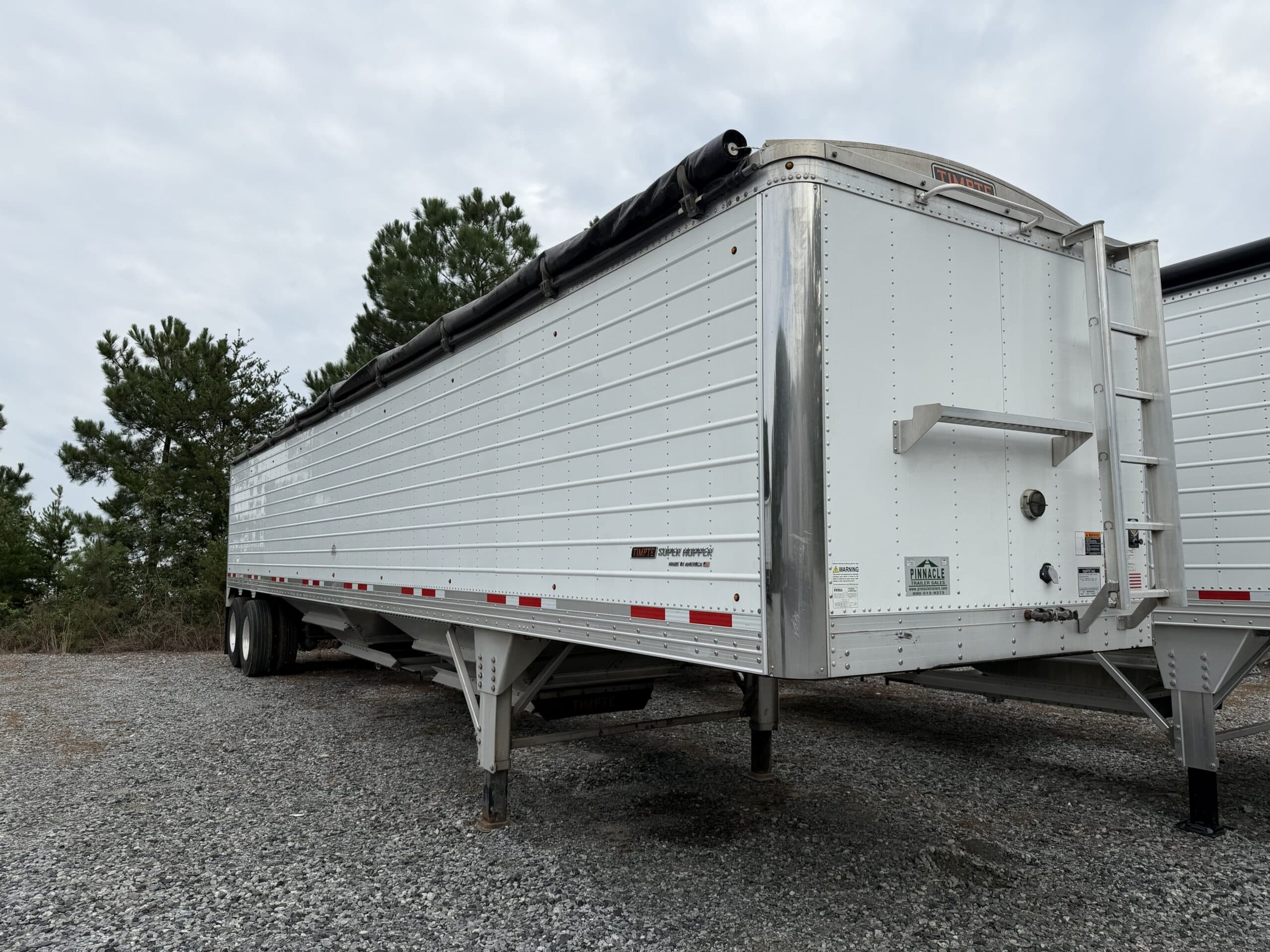 2023 Timpte 42' x 96" x 78" White Hopper Bottom Trailer