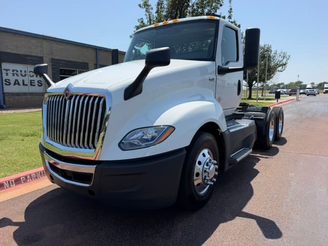2022 International LT625