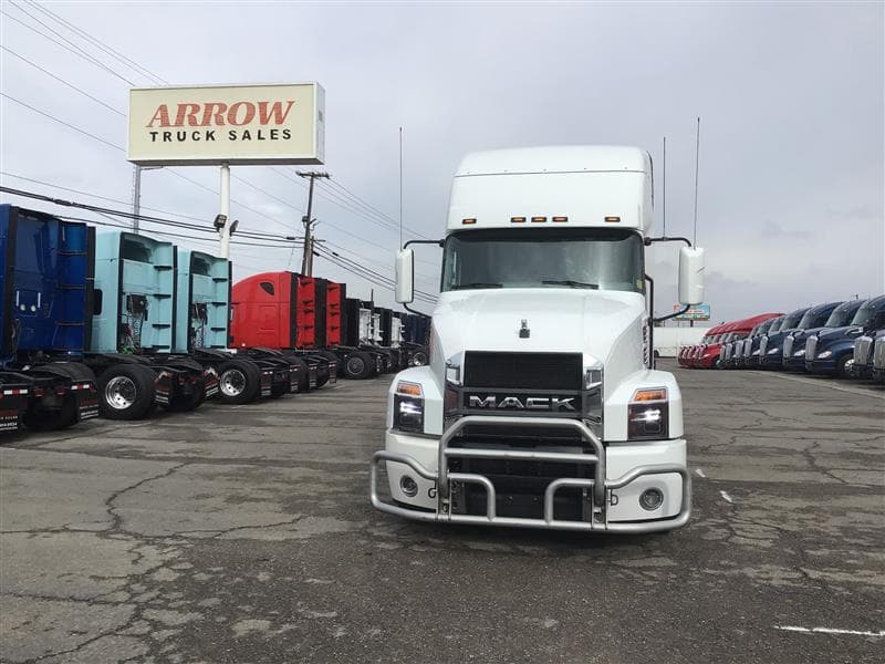 2023 Mack AN64T