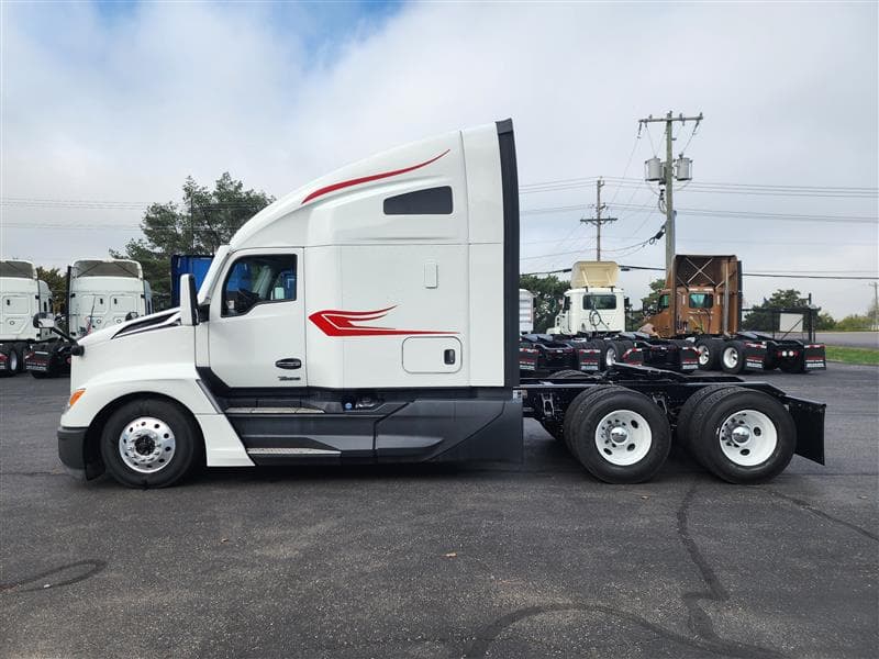 2023 Kenworth T680