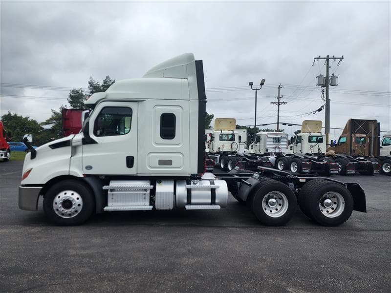 2020 Freightliner Cascadia
