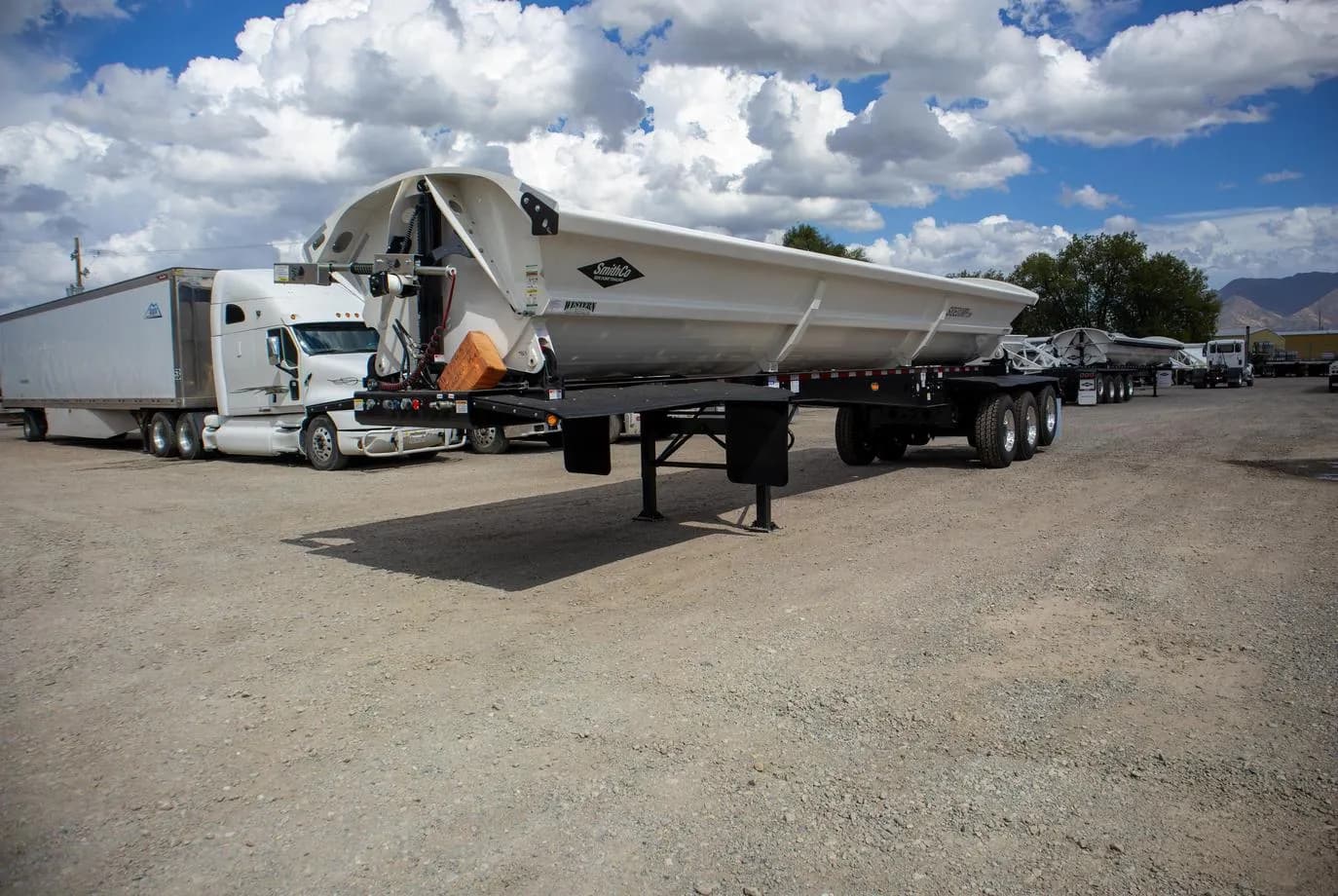 2027 SmithCo SX3-42-34 Side Dump
