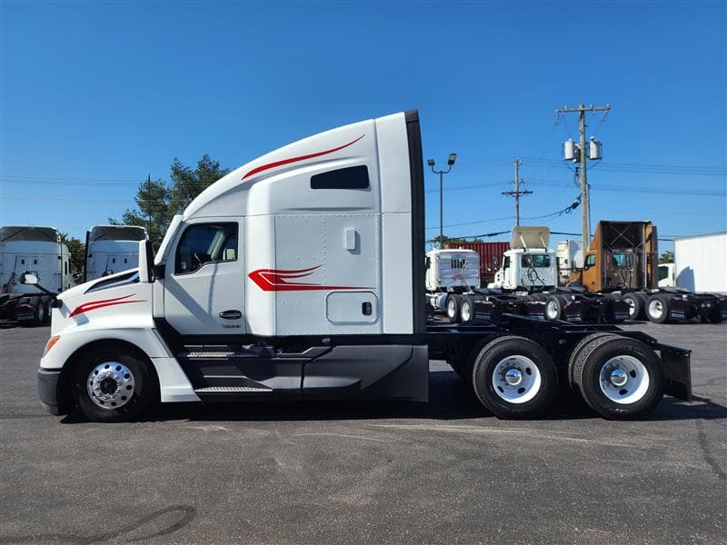 2023 Kenworth T680