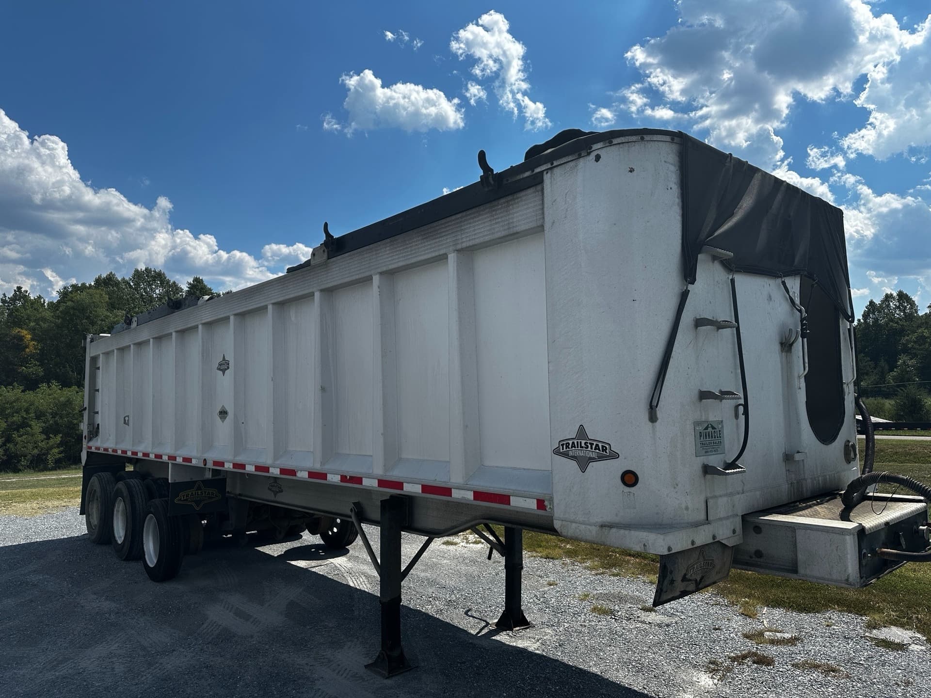 2015 Trailstar 34ft x 102in x 66in Frame Sheet & Post Triaxle Dump Trailer