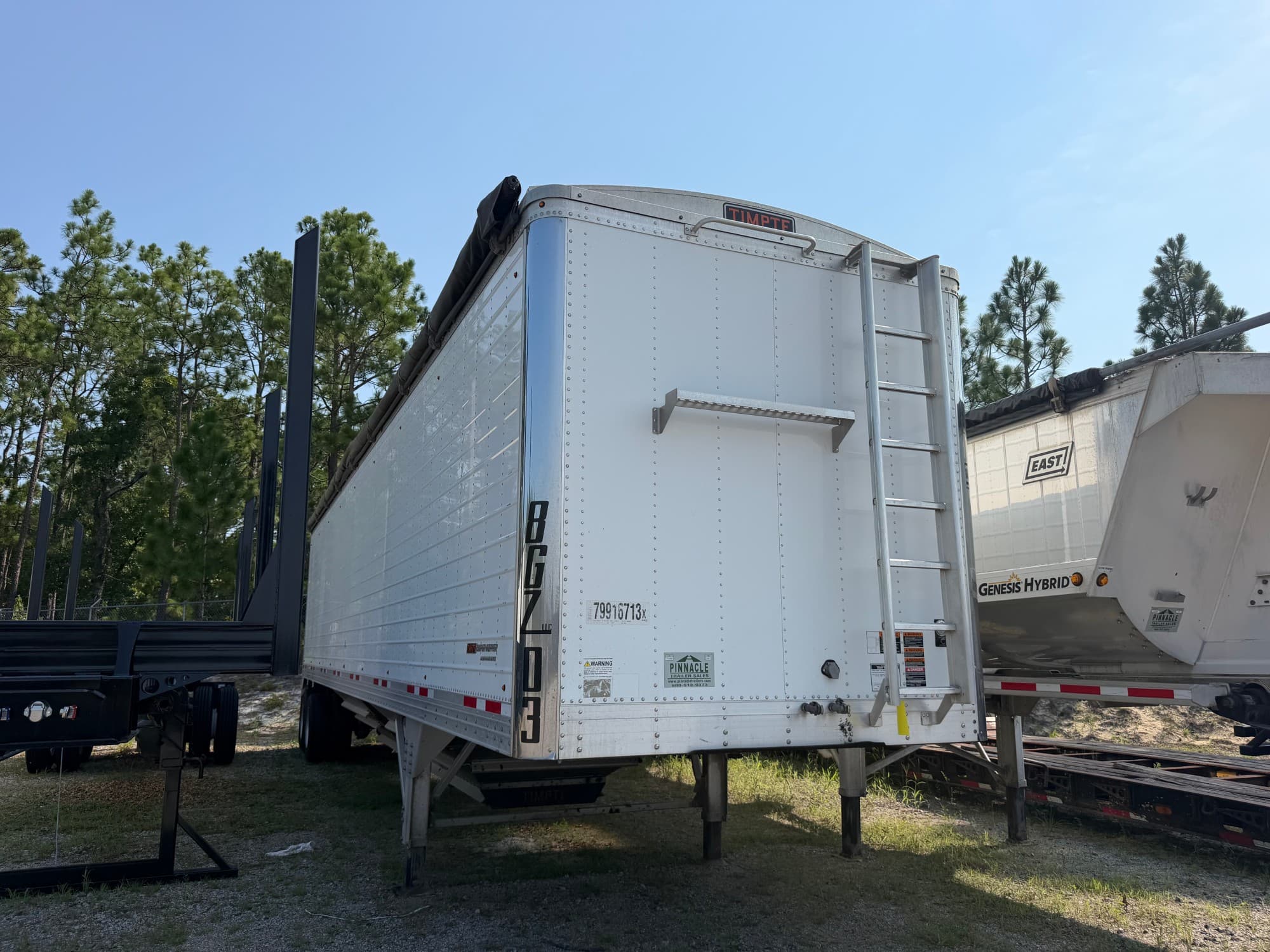 2024 Timpte 43ft x 102in x 102in White Hopper Bottom Trailer
