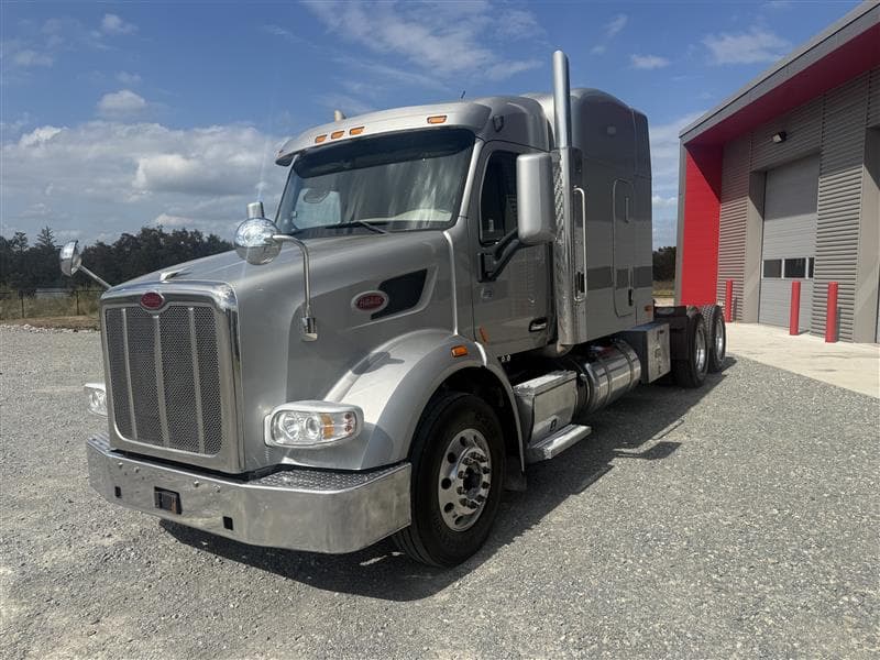 2021 Peterbilt 567