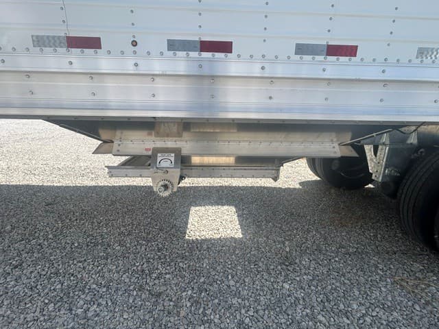 2027 Stoughton 40' Alum Grain Hopper - 68" Corrugated Sidewalls - White