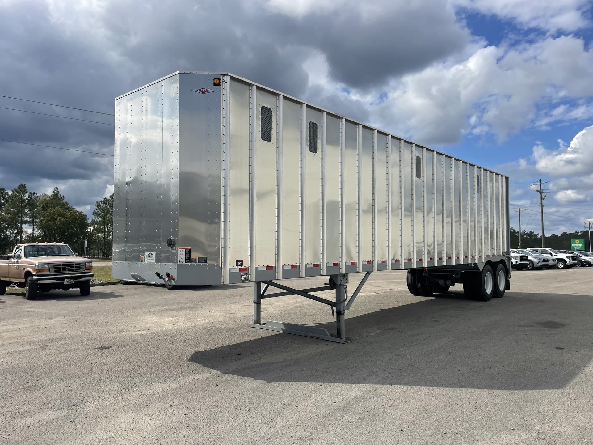 2027 ITI 42ft x 102in x 13ft6in Closed Top Chip Trailer