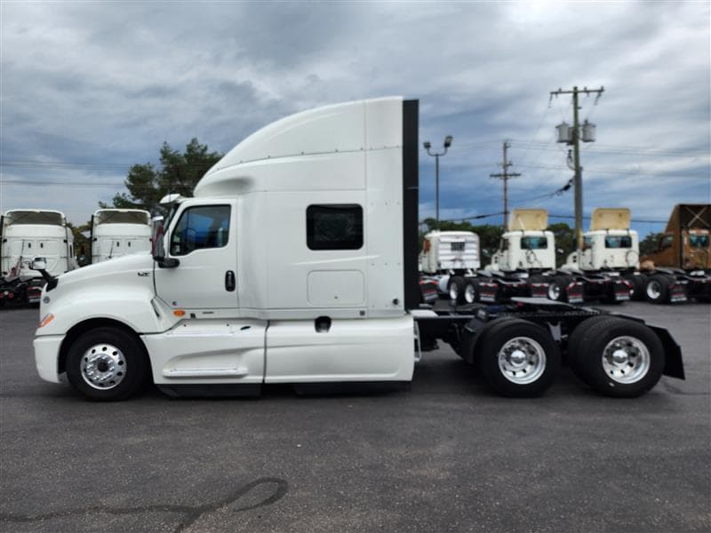 2021 International LT625