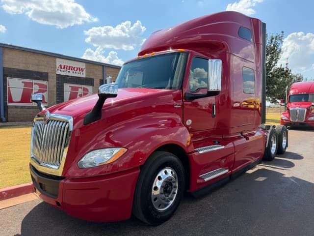 2022 International LT625