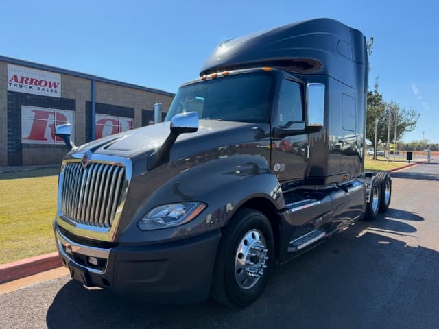 2021 International LT625