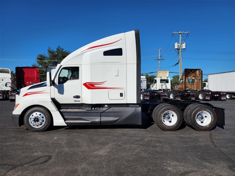2023 Kenworth T680