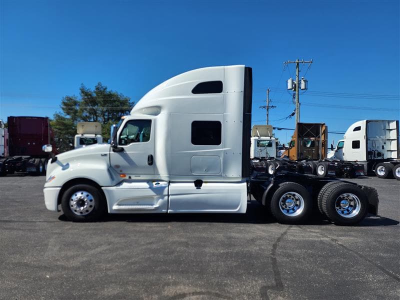 2022 International LT625
