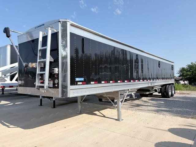 2027 Stoughton 42' Alum Grain Hopper - 74" Flat Sidewalls - Black