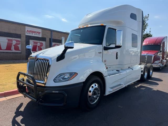 2022 International LT625