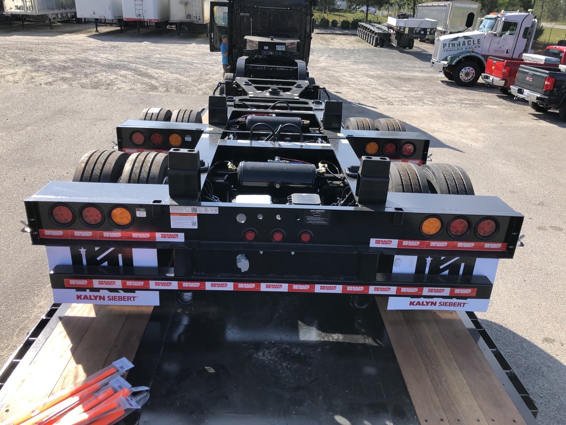 2027 Kalyn Siebert 60 Ton Lowboy with Flip Axle