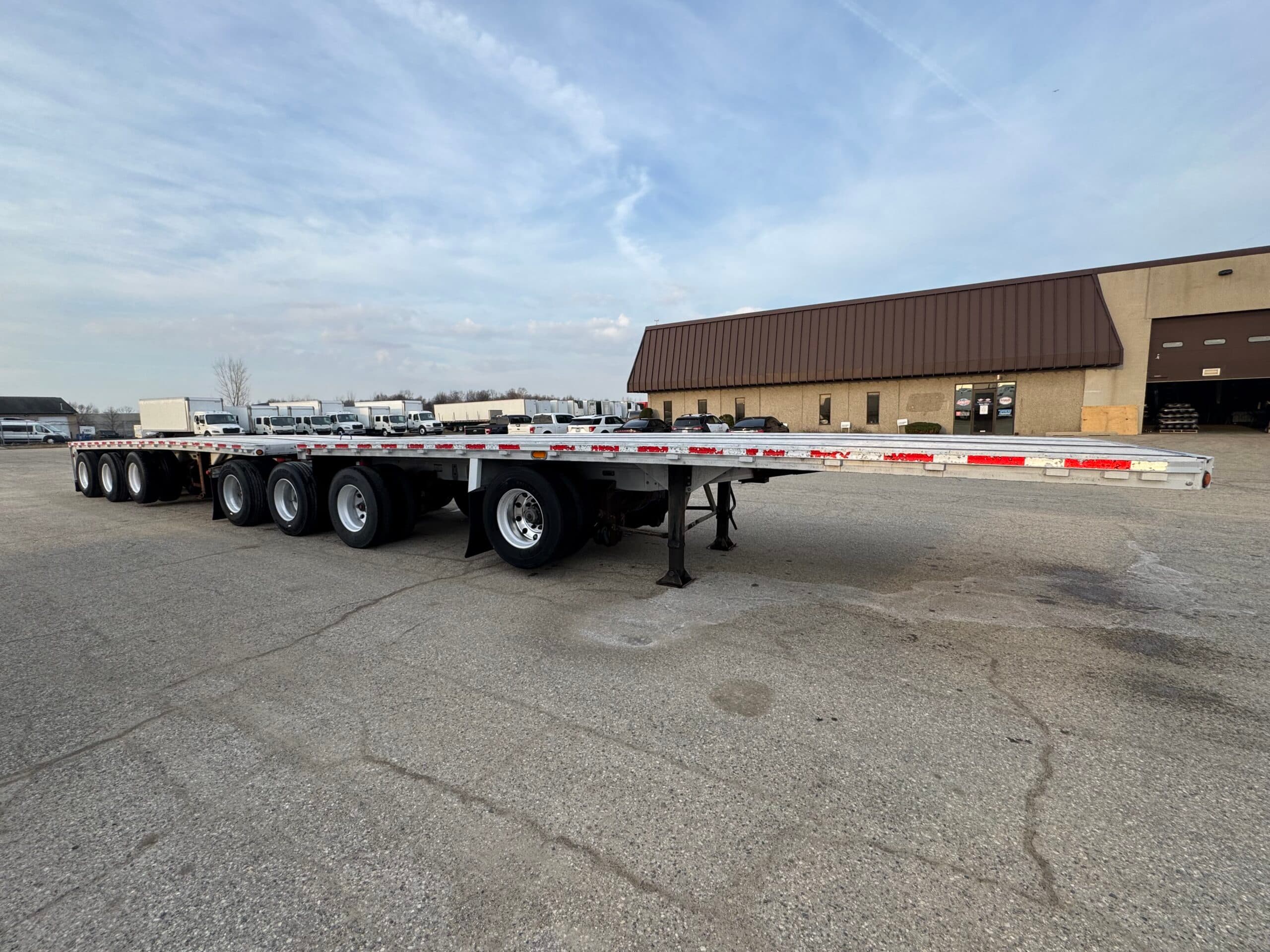 2011 Reitnouer Flatbed B-Train 7-Axle Trailer