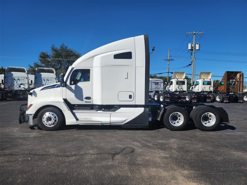 2024 Kenworth T680