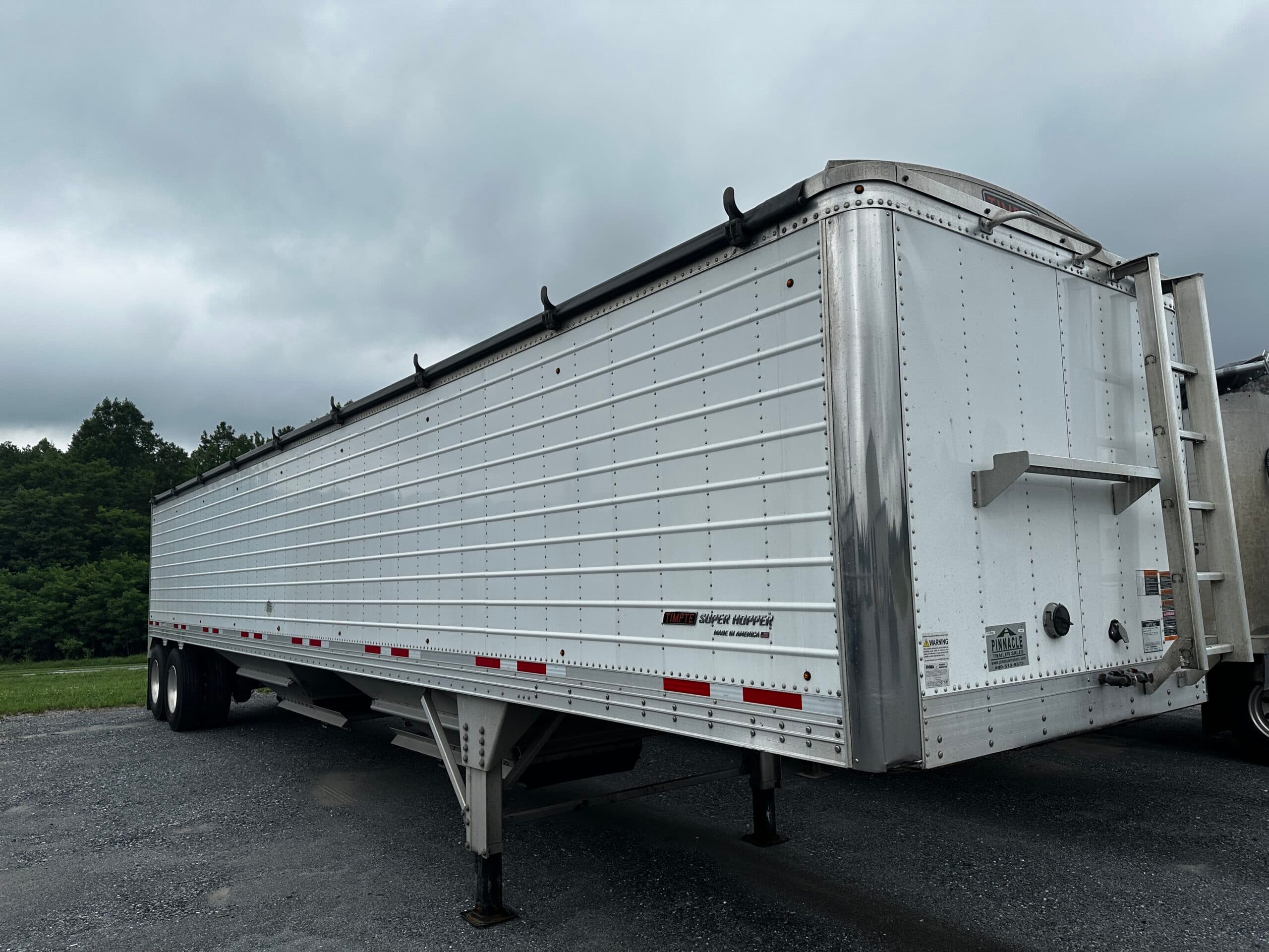 2024 Timpte 42' x 96" x 78" White Hopper Bottom Trailer