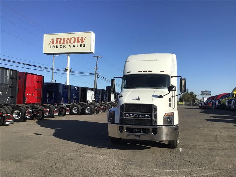2021 Mack AN64T