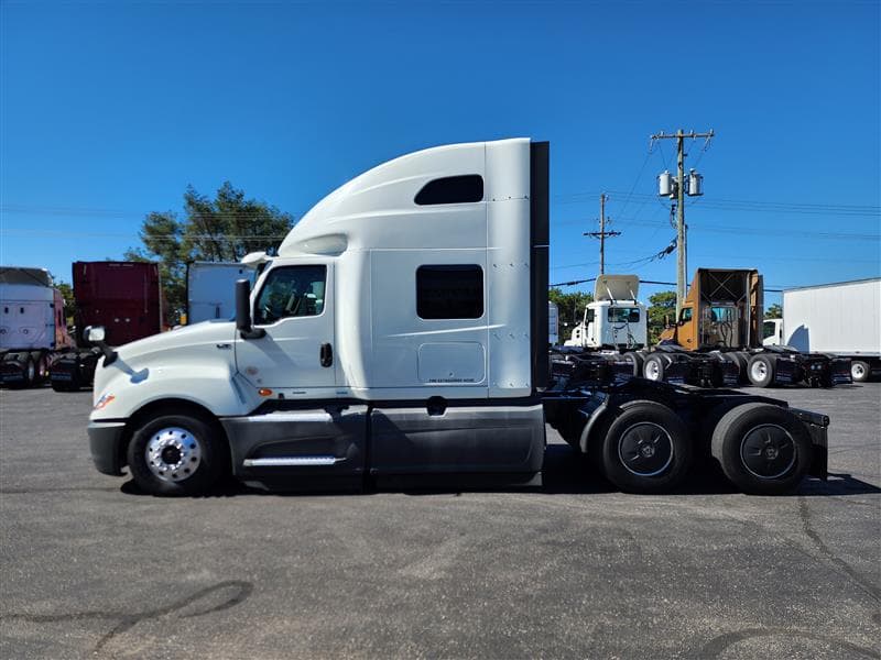 2022 International LT625