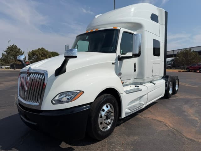 2022 International LT625