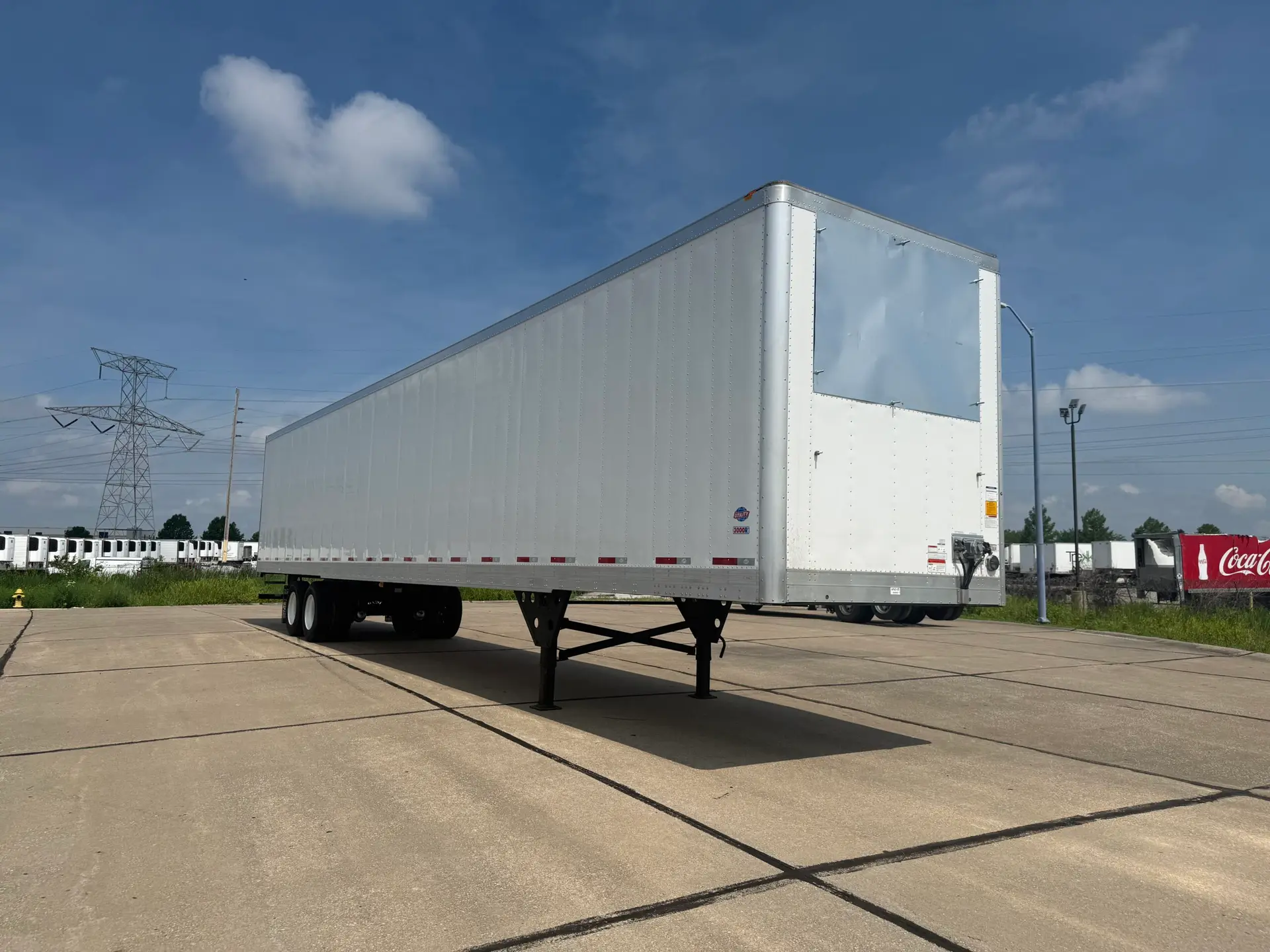 2026 Utility Reefer | Roll Door | Flat Floor
