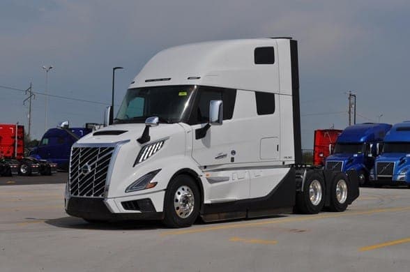 2025 Volvo VNL64T860 Truck