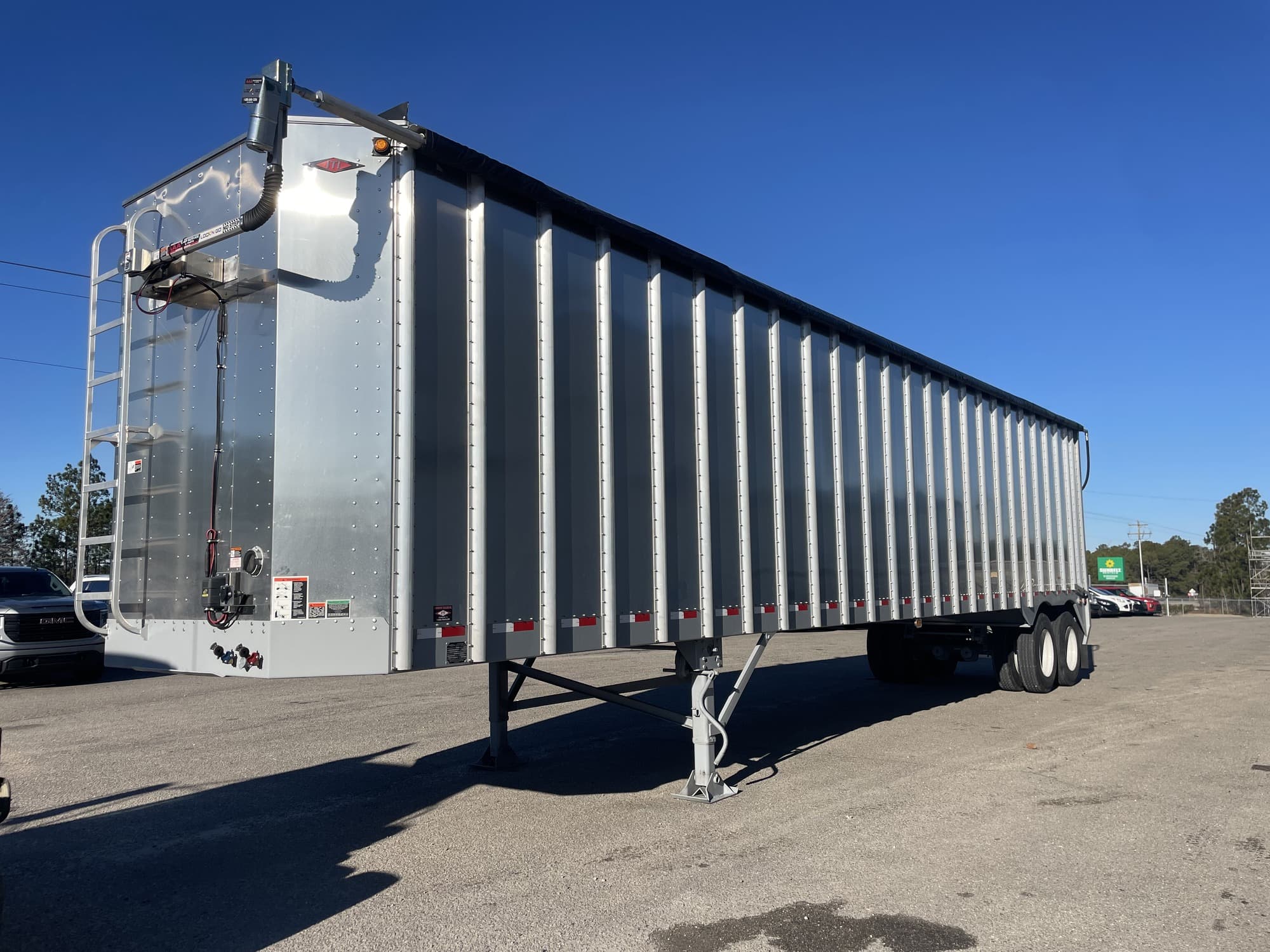 2027 ITI 45ft x 102in Open Top Electric Roll Tarp Chip Trailer
