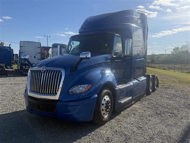 2022 International LT625