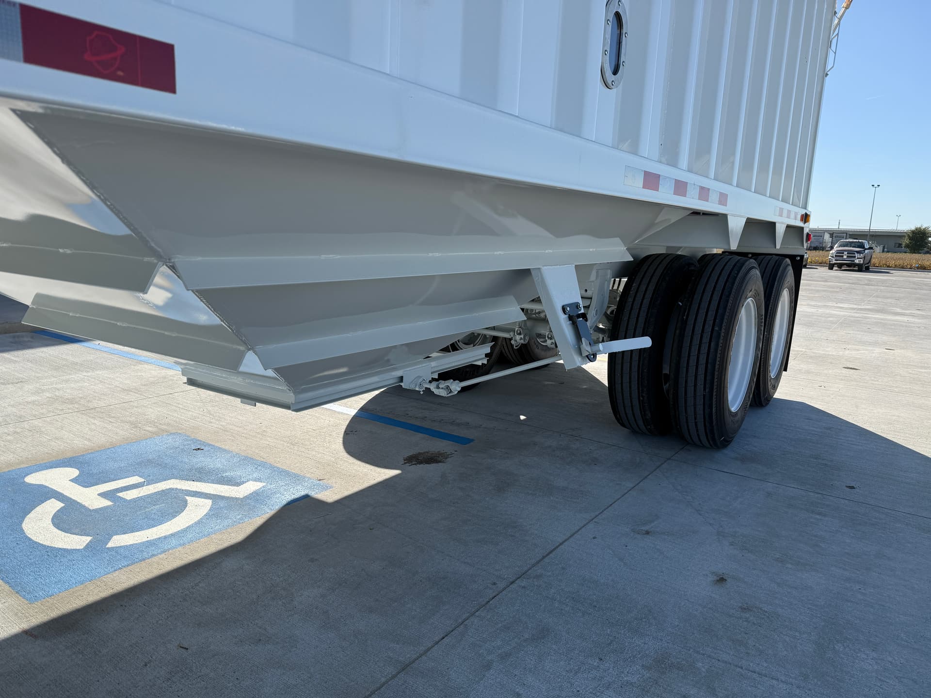 2027 ARMOR LITE 40' Steel Grain Hopper