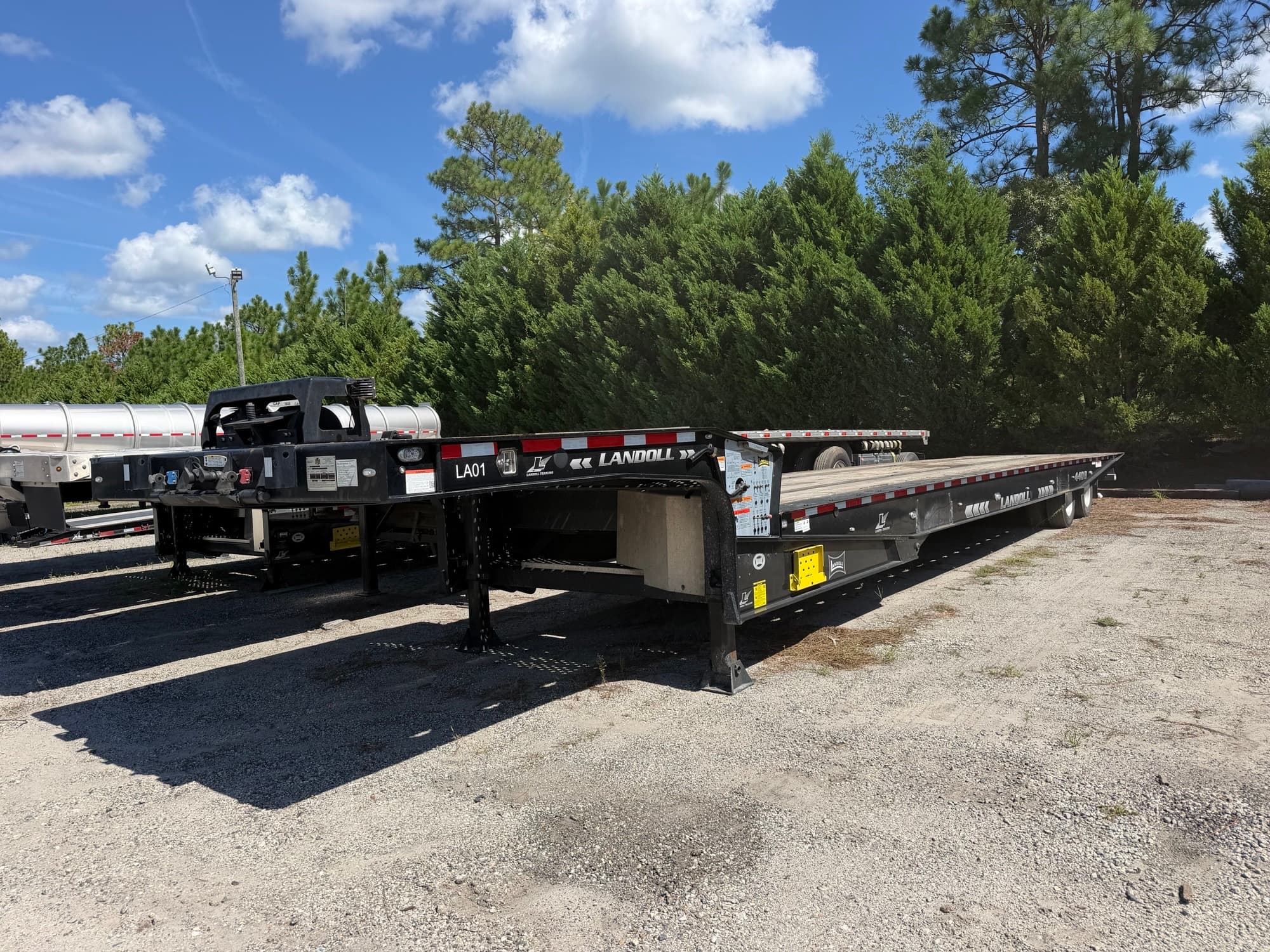 2025 Landoll 440B 50ft x 102in 40 Ton Traveling Axle Lowboy Trailer