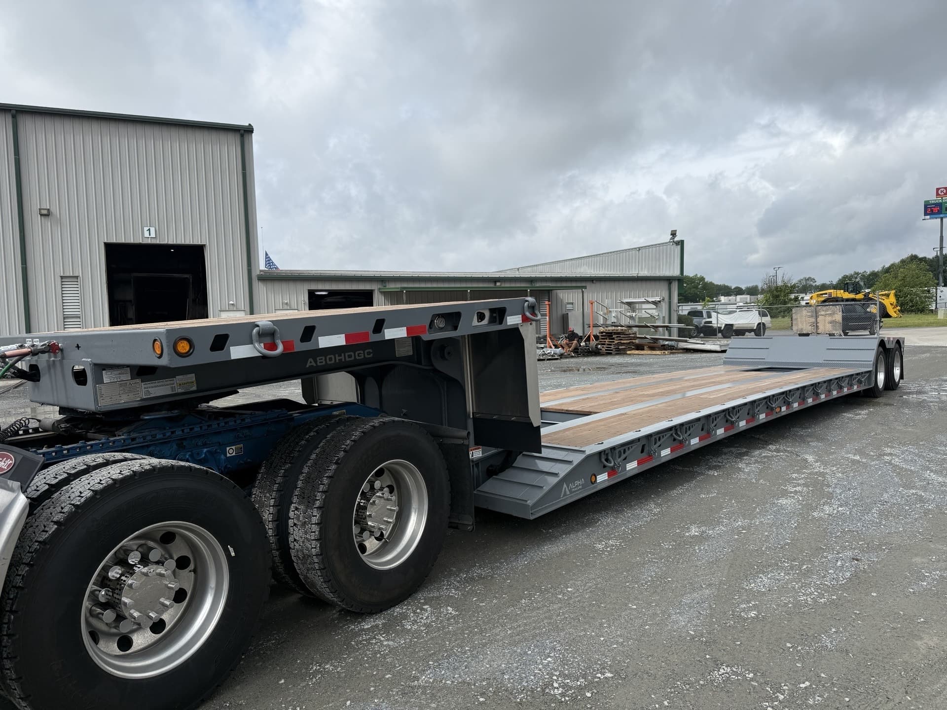 2027 Alpha HD 53' x 102" 40 Ton Hydraulic RGN Mini Deck Lowboy