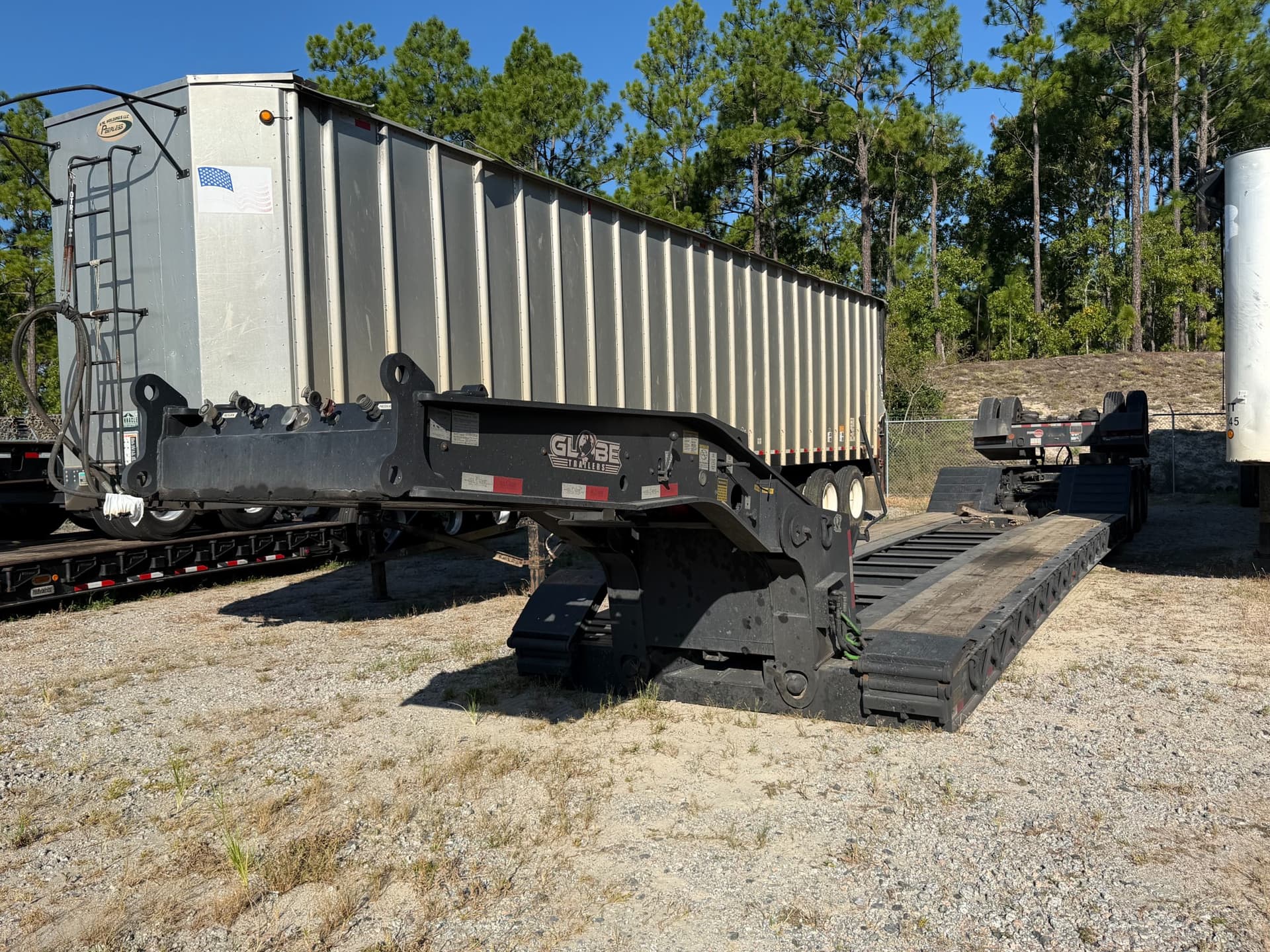 2024 Globe 58' x 102" 55 Ton Hydraulic RGN 3+1 Lowboy