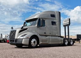 2023 Volvo VNL760