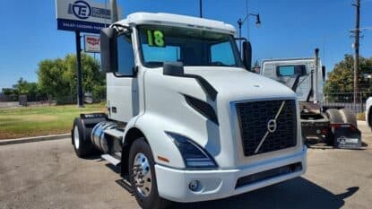 2018 Volvo VNR42T300 Truck