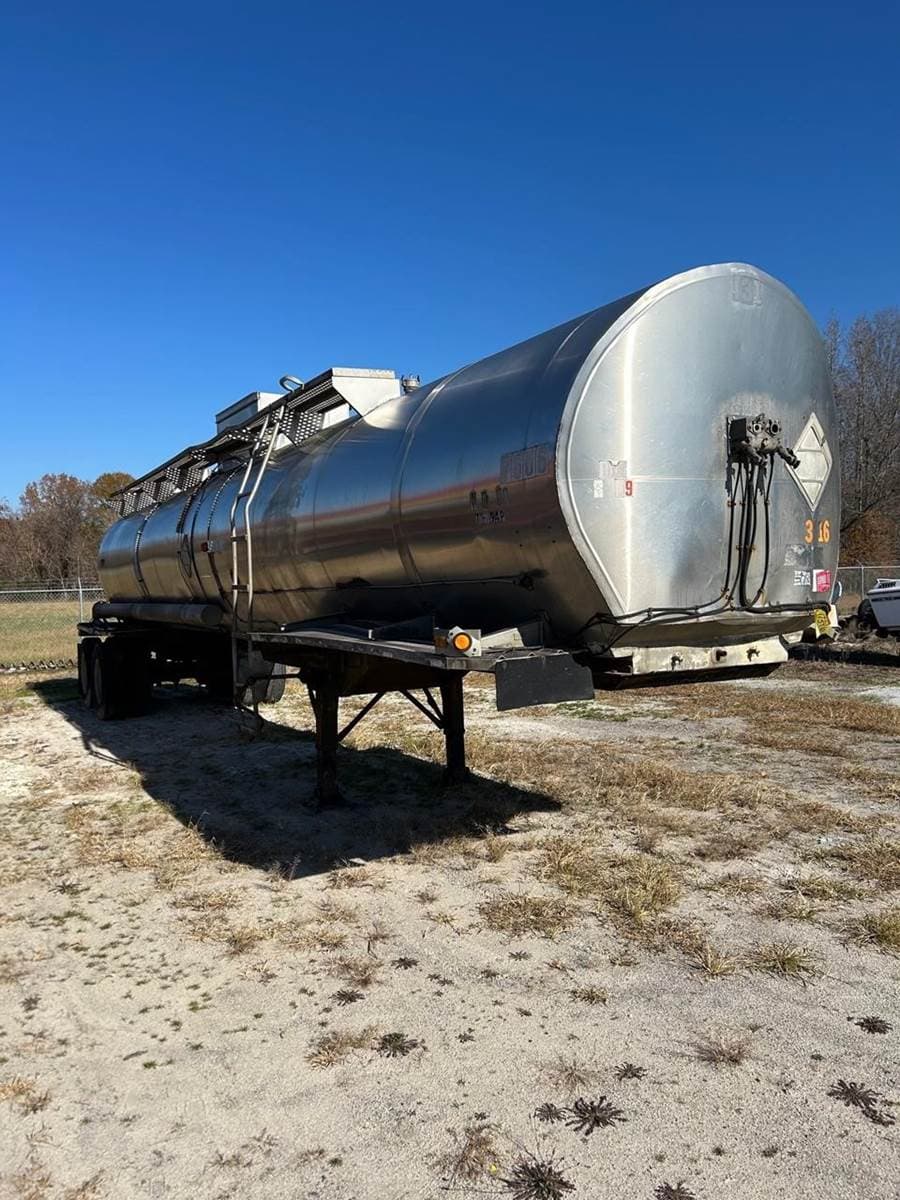 1971 Heil 40ft Aluminum Chemical / Acid Tank Trailer - Spring