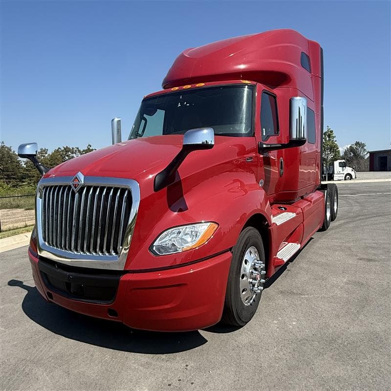 2022 International LT625