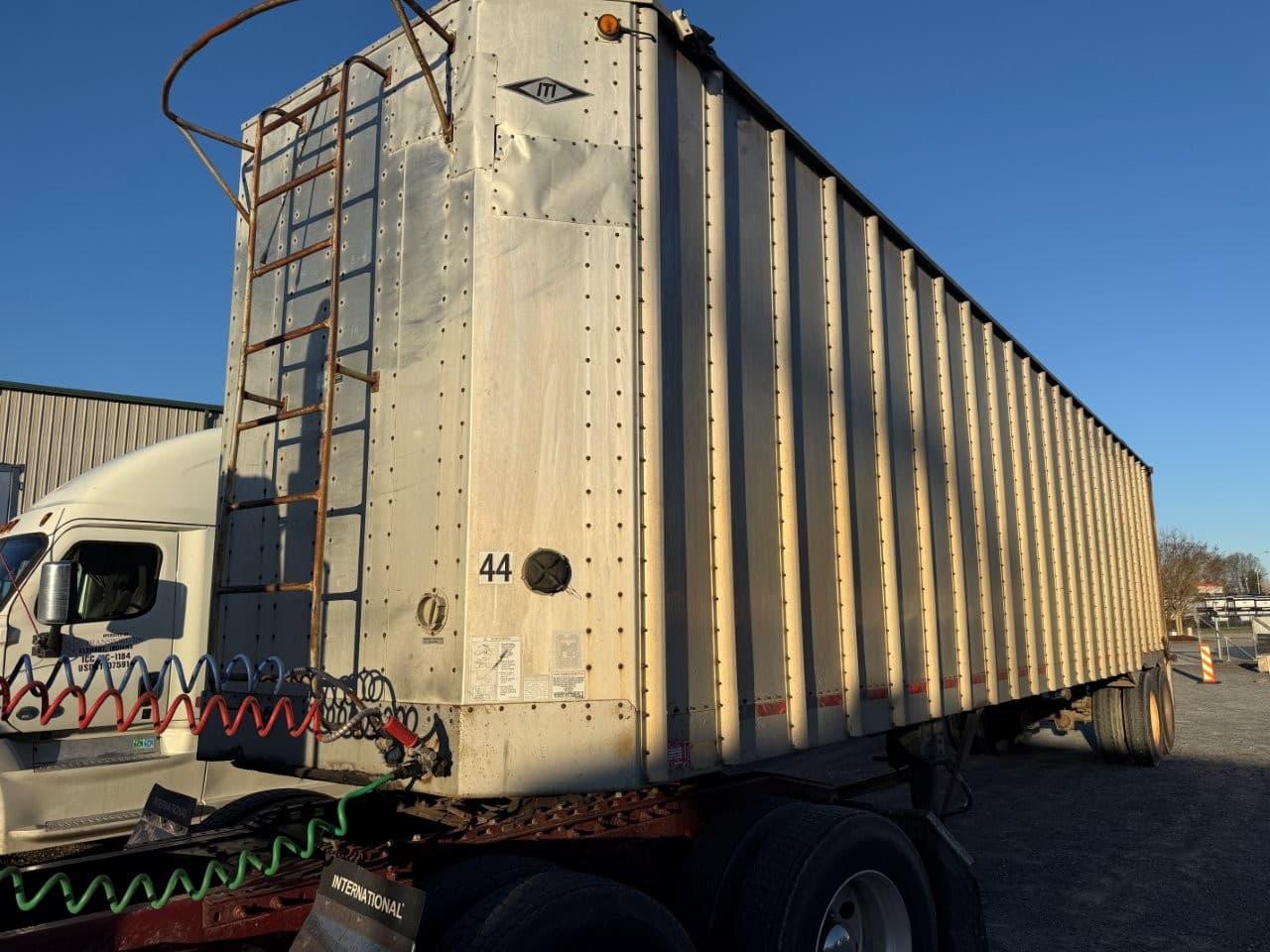 1997 ITI 45ft x 96in x 13ft6in Open Top Chip Trailer