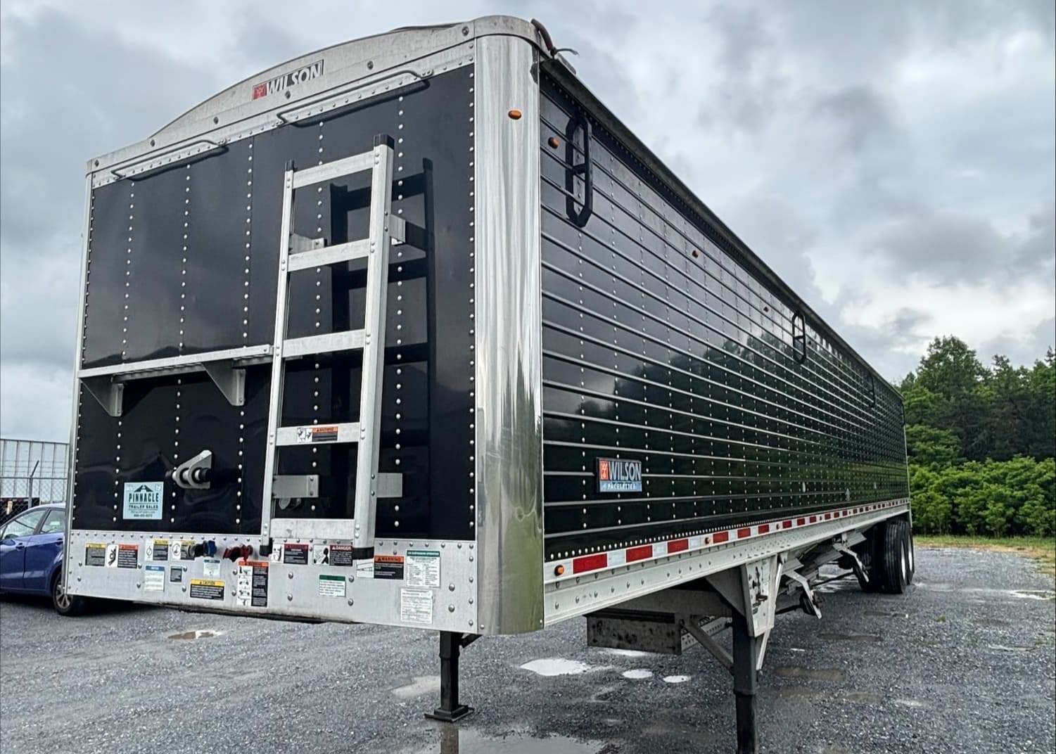 2020 Wilson 43ft x 96in x 78in Black Hopper Bottom Trailer