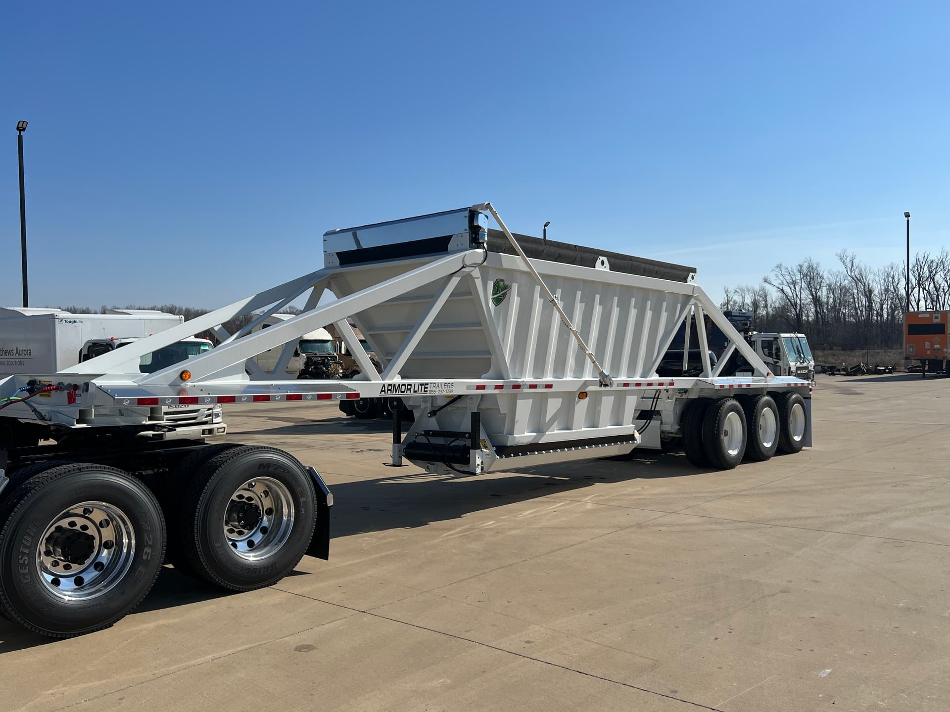 2026 ARMOR LITE SBD42 Tri-Axle Air Ride - Skeleton