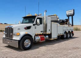 2027 Peterbilt 567 35/40 Ton Rotator