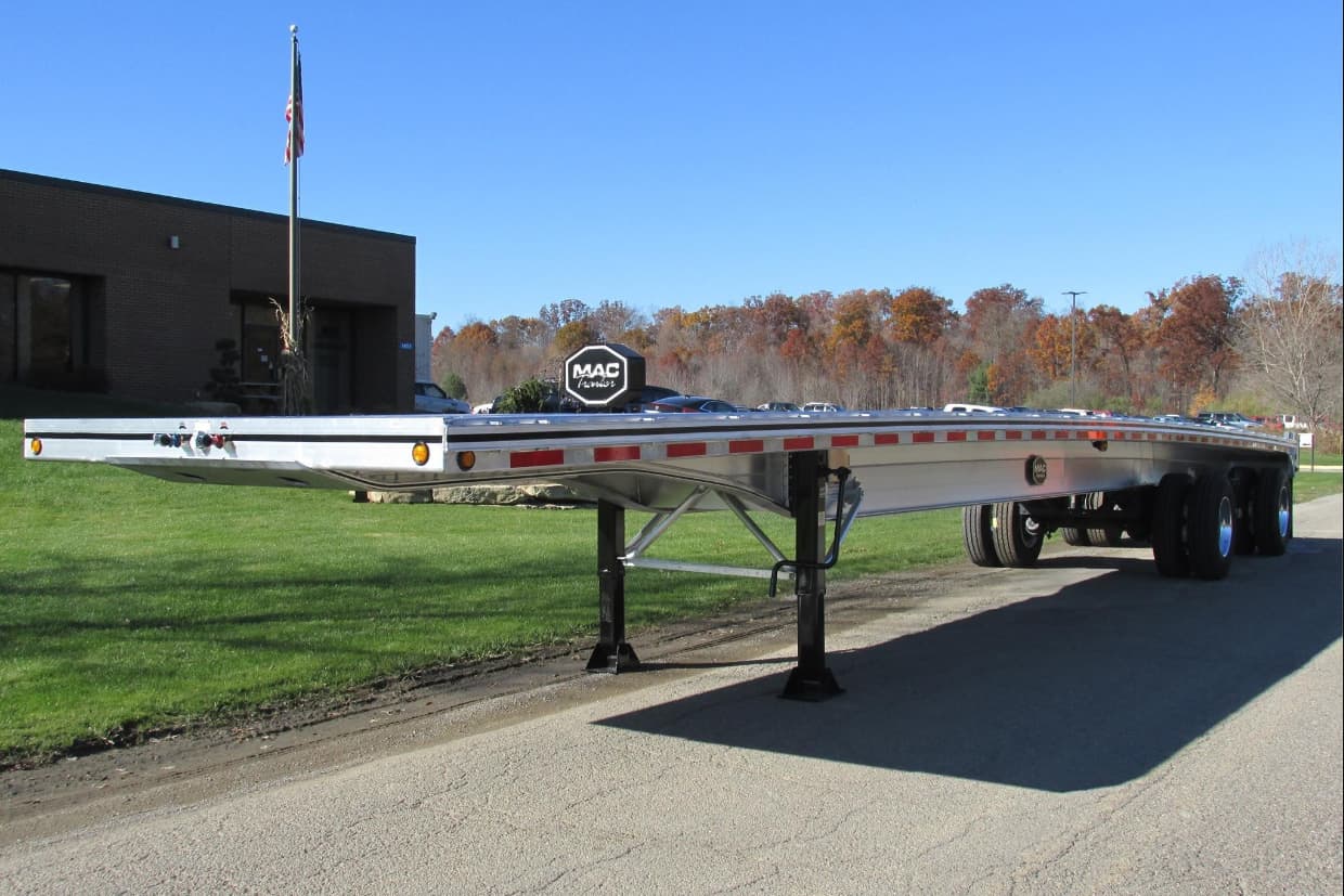 2028 MAC Flatbed | Road Warrior | 48′ STANDARD