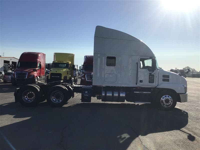 2021 Mack AN64T