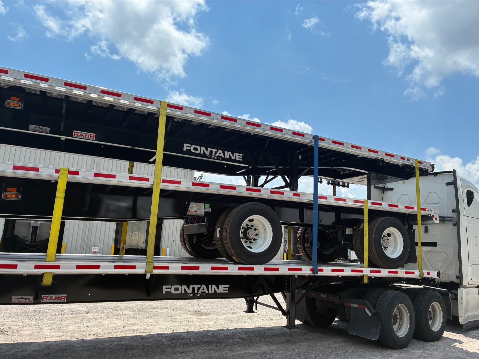 2027 Fontaine 53' x 102" Combo Flatbed Trailer