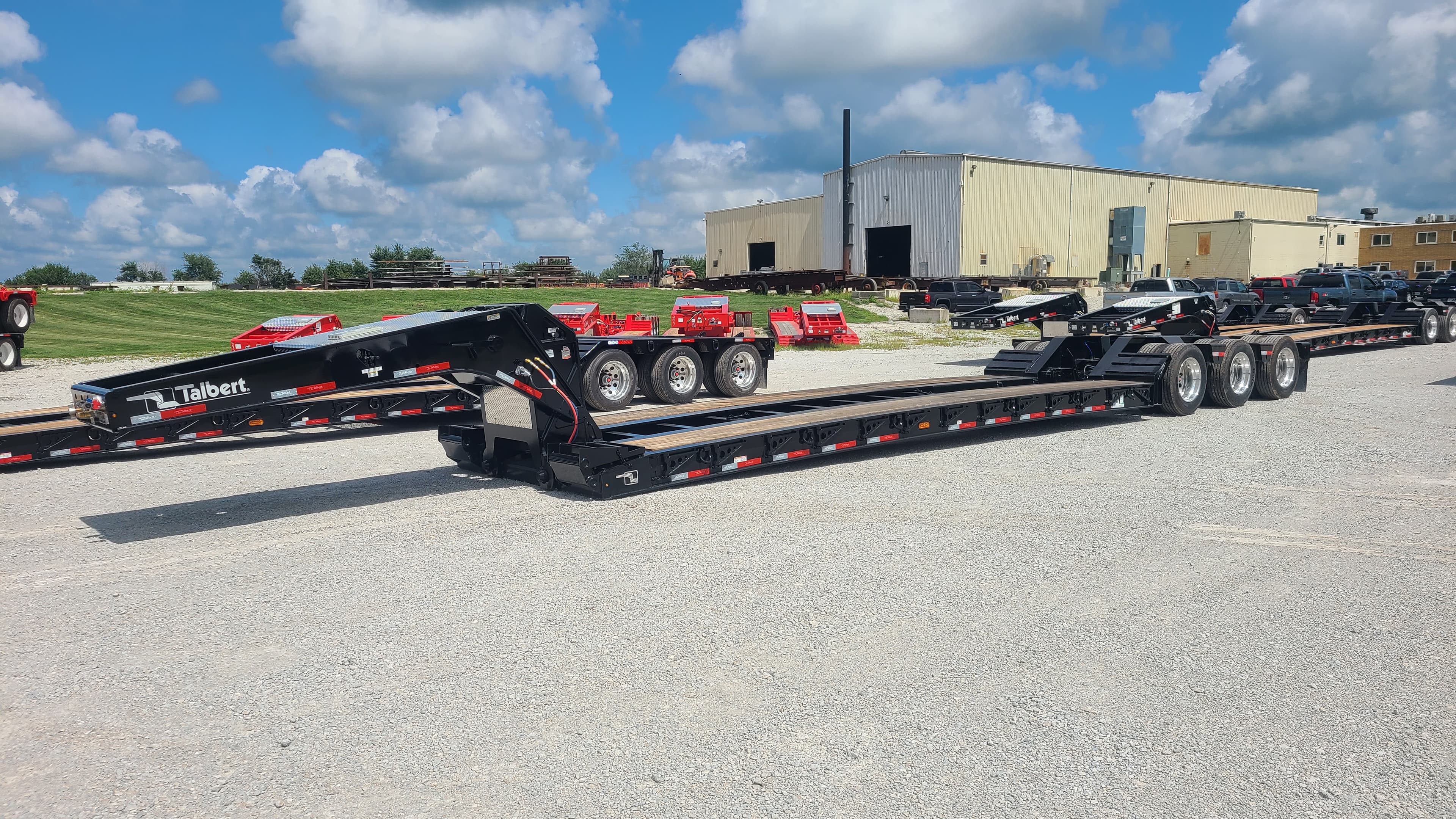 Hydraulic Detachable Lowboy - Flat Floor